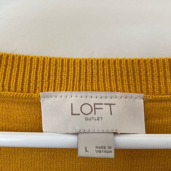 SIMPLE YELLOW TEE FROM LOFT - Picture 4 of 6